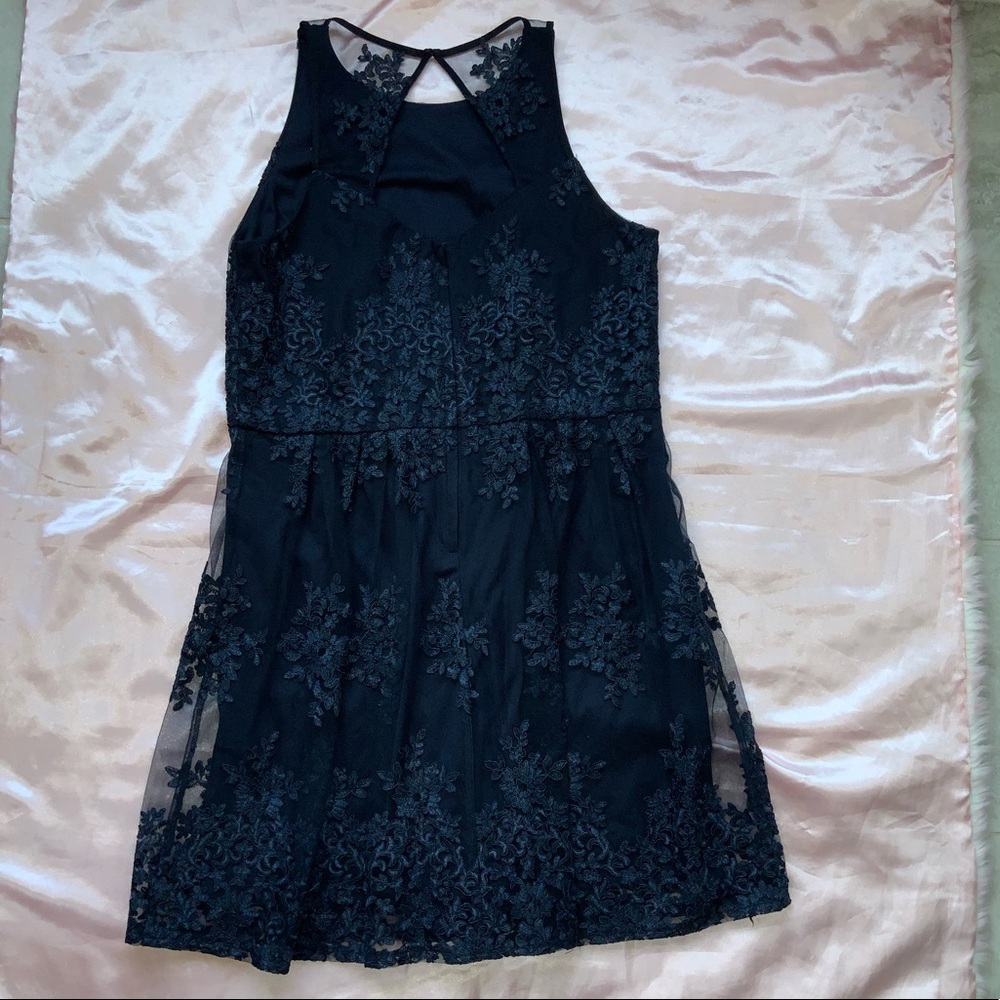 Navy blue lace dress Taylor size 14 - Picture 4 of 4